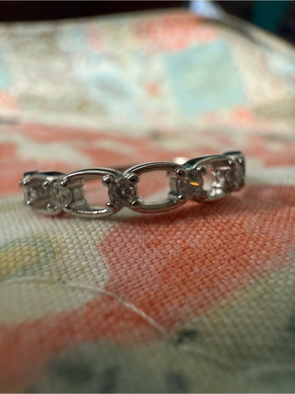 925 Sterling Silver Linked Oval Silver Ring with Clear Stones - Women's Band 8
